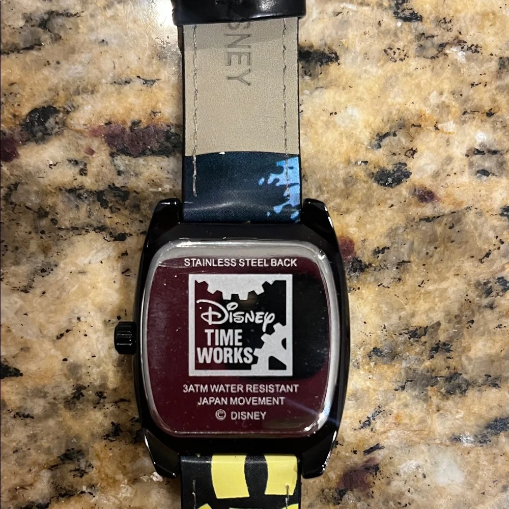 Vintage Disney Mickey Mouse Watch - Picture 4 of 10